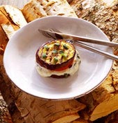 Aubergineskivor med getostfyllning