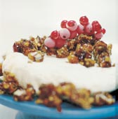 Semifreddo med nötkrokant