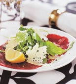 Carpaccio med pepparrotsfraiche