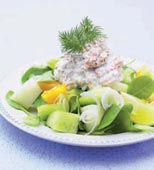 Sommarsallad med kräftröra